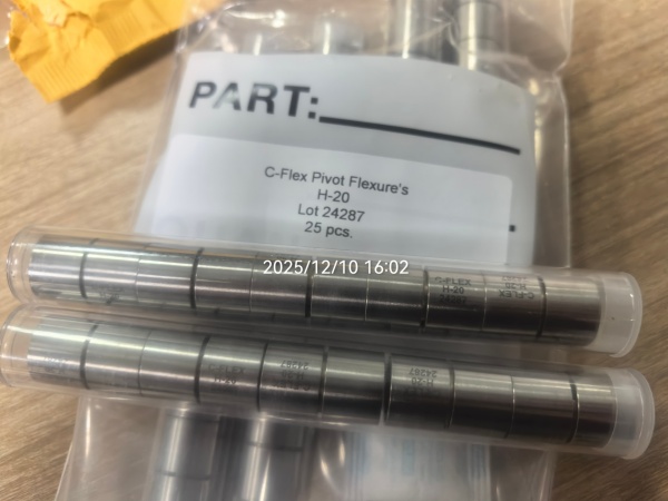 电子束焊接是制造空间用C-FLEX枢轴的**或**选择